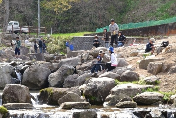 津山市　阿波子ども渓流釣り大会　20150505