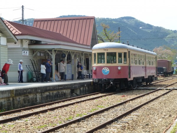 美咲町　片上鉄道保存車両の展示運転　20150405